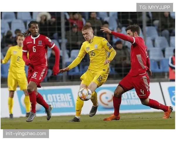 因安全升级,沙尔克04主场未来两月将部分关闭 因安全升级,沙尔克04主场未来两月将部分关闭