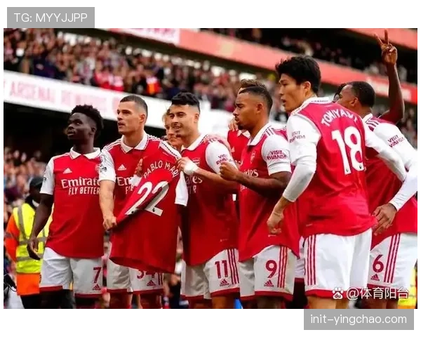 欧冠四分之一决赛前夕，巴黎圣日耳曼全队飞赴曼彻斯特